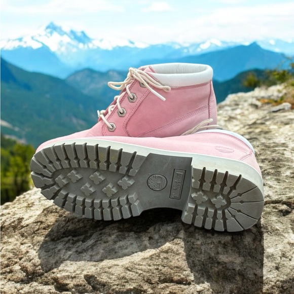 Timberland Women’s Nellie Chukka Boot. Size 7. Pink Leather Upper. - Picture 4 of 7
